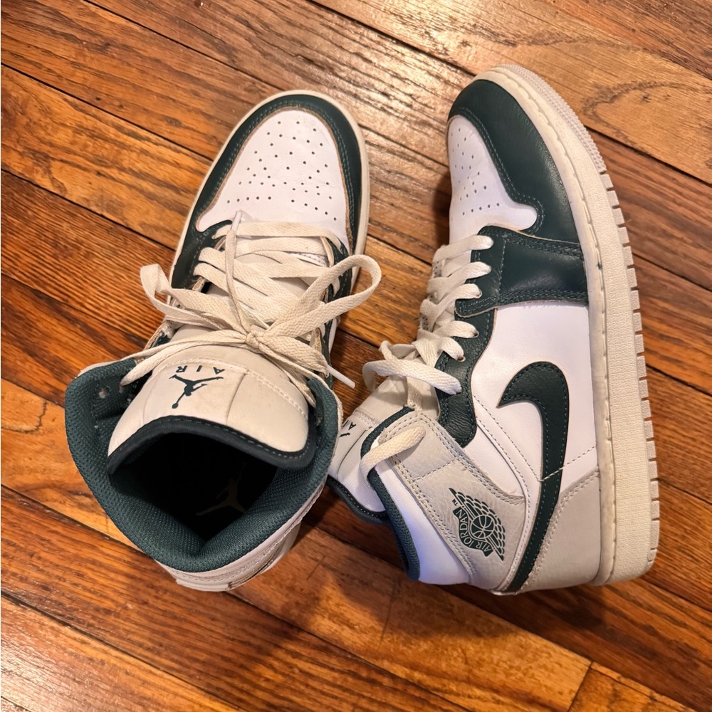 Nike Men's White and Dark Green High-Top Sneakers